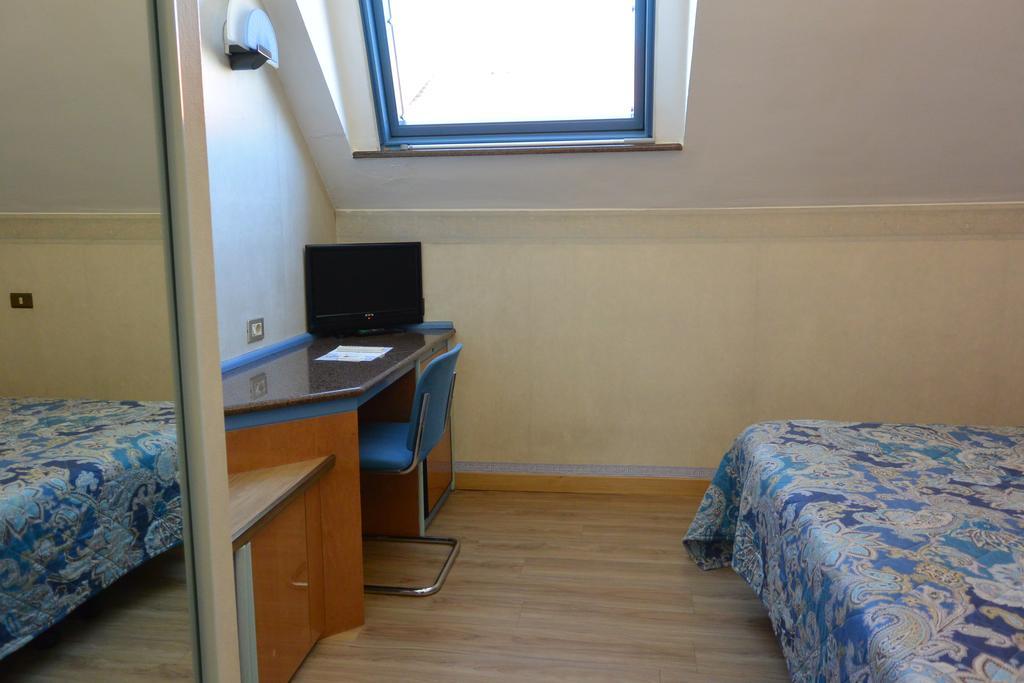Hotel Lido Milan Luaran gambar