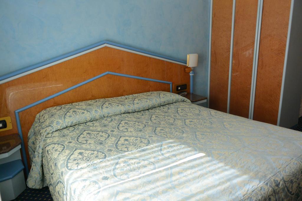 Hotel Lido Milan Luaran gambar